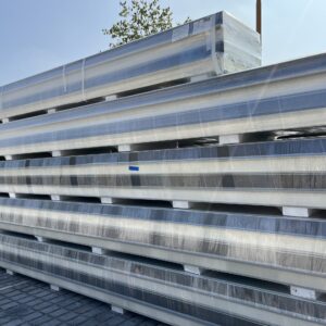 Isolasjonspanel, vegg og tak panel til industri, lagerhall, lydisolering eller brannsikring.